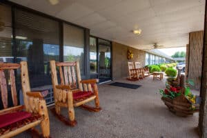 The front patio at Selmer Post Acute