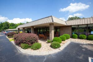 The front entrance to Selmer Post Acute